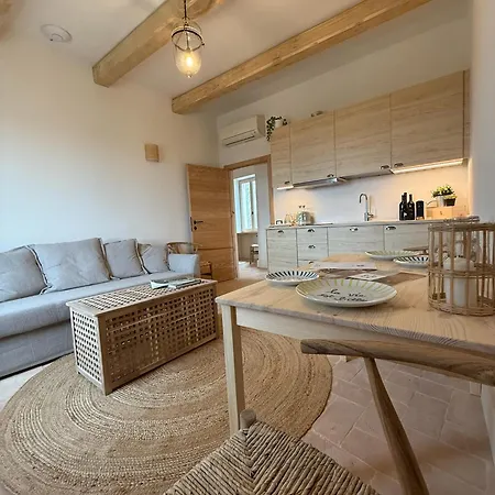 Conti Di San Bonifacio - Tuscan Townhouse *