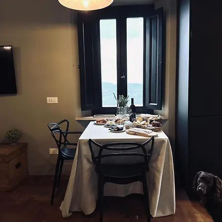 Conti Di San Bonifacio - Tuscan Townhouse Montemassi