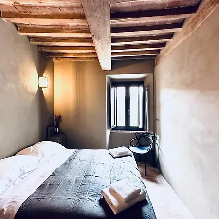 Conti Di San Bonifacio - Tuscan Townhouse * Montemassi