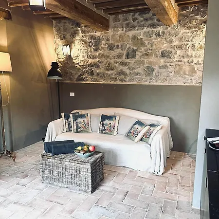 Conti Di San Bonifacio - Tuscan Townhouse