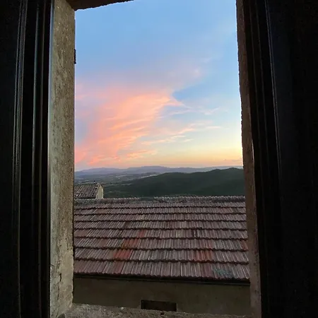 Conti Di San Bonifacio - Tuscan Townhouse *