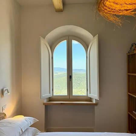 Conti Di San Bonifacio - Tuscan Townhouse Montemassi